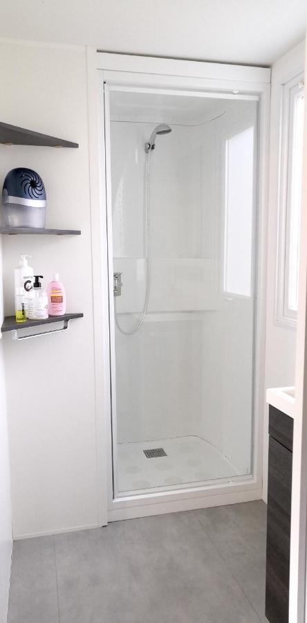 Bungalow de 2 chambres avec piscine partagee terrasse amenagee et wifi a Onzain Buitenkant foto